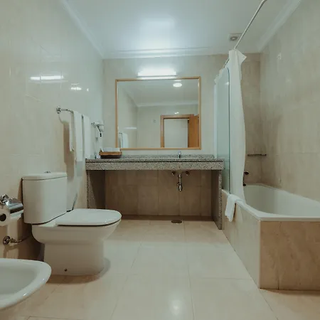 Quinta Dos Cedros Hotel 3*