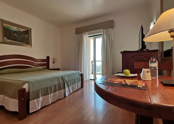 Quinta Dos Cedros 3* سيلوريكو دا بيرا